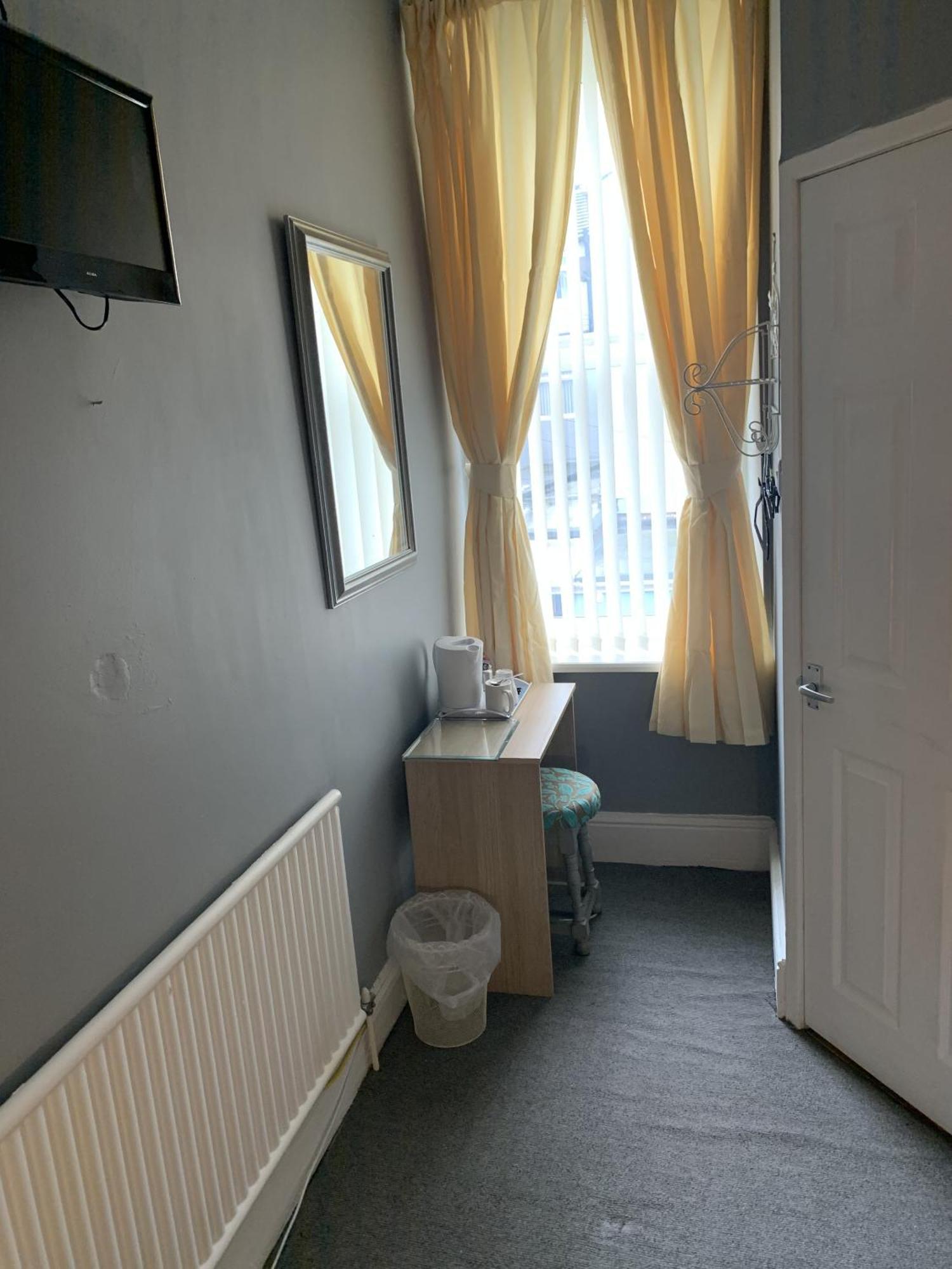 ブラックプール Westbourne House Bed & Breakfast エクステリア 写真